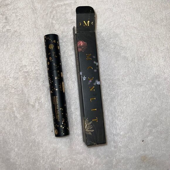 Moonlit primed for the night eyeshadow primer new never used - Picture 2 of 2